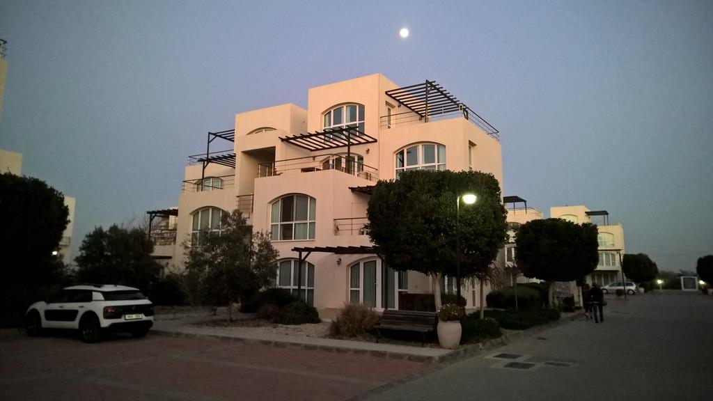 Aphrodite Beachfront Penthouse Apartment Καζιβερά Εξωτερικό φωτογραφία