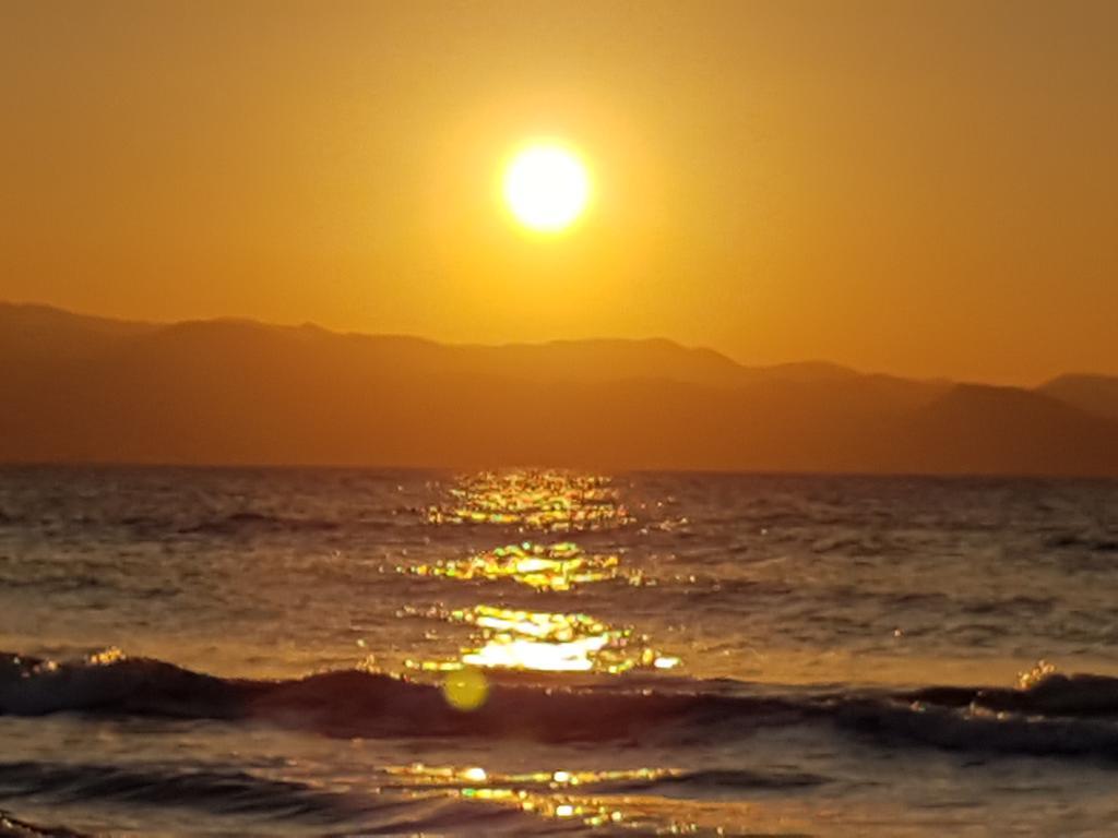 Aphrodite Beachfront Penthouse Apartment Καζιβερά Εξωτερικό φωτογραφία